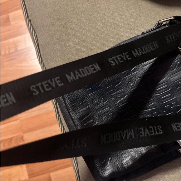 Steve madden shoulder bag,Like new !no flaws! no rips scratches stains or holes - Picture 3 of 4
